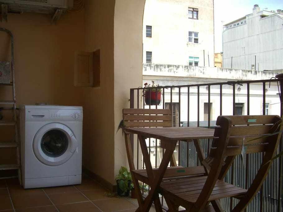 Apart Centrico Con Terraza En Gracia Barcelona Exterior photo